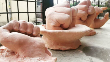 Hand Casting -  SCULPTING - ART - Hand Made
